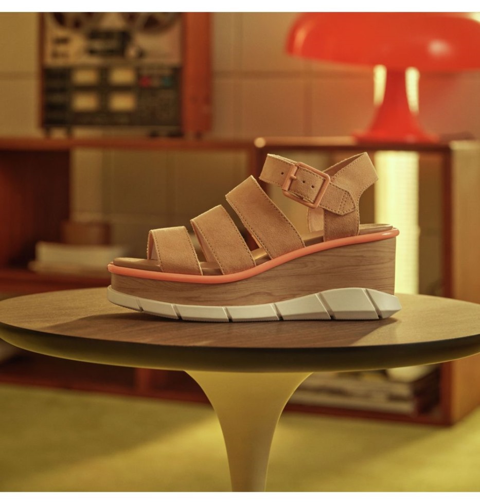 Joanie Iii Keilsandale Mit Keilriemen Für Damen In Verblasstem Funkenweiß Sorel Switzerland